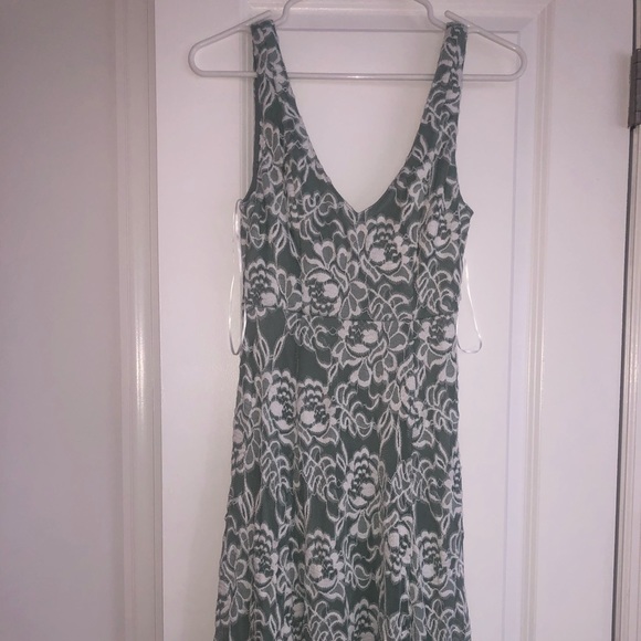 Show me your MuMu bridesmaid dresses - Picture 2 of 6